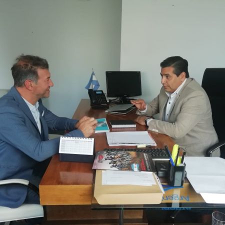 REUNIÓN CON FUNCIONARIOS NACIONALES