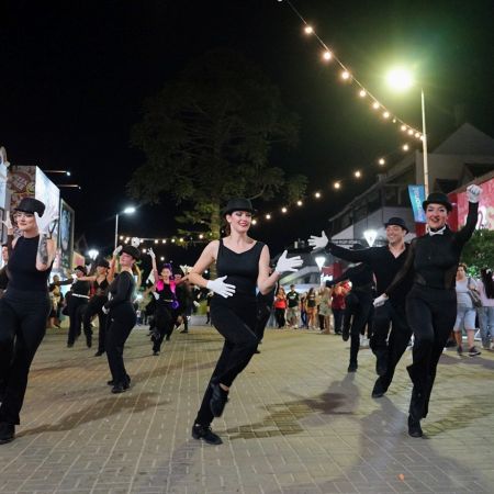 La Danza Jazz Brilla en Villa Gesell: El Taller de Walter Garc&iacute;a Cautiva a Residentes y Turistas